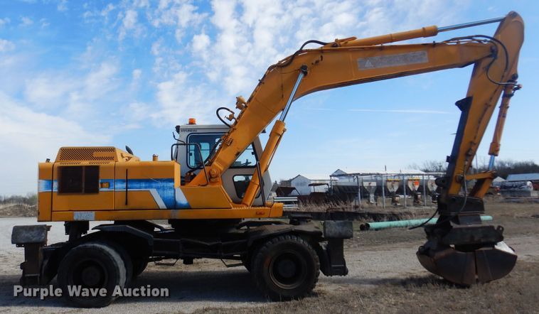 image for item DP2692 Hyundai  Robex 200W wheeled excavator