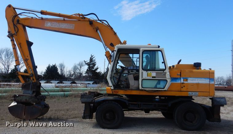 image for item DP2692 Hyundai  Robex 200W wheeled excavator