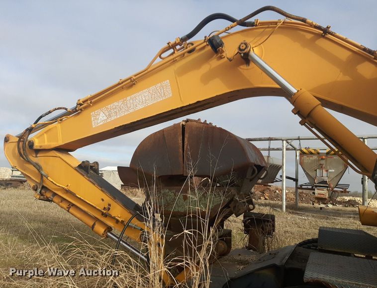 image for item DP2692 Hyundai  Robex 200W wheeled excavator