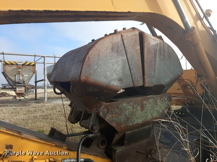 image for item DP2692 Hyundai  Robex 200W wheeled excavator