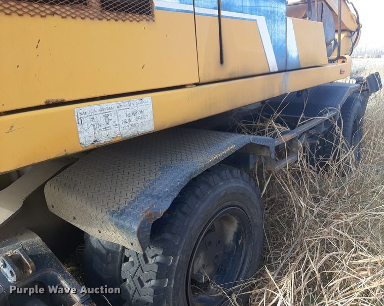 image for item DP2692 Hyundai  Robex 200W wheeled excavator