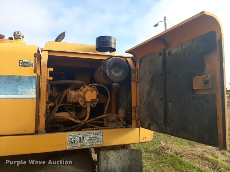 image for item DP2692 Hyundai  Robex 200W wheeled excavator