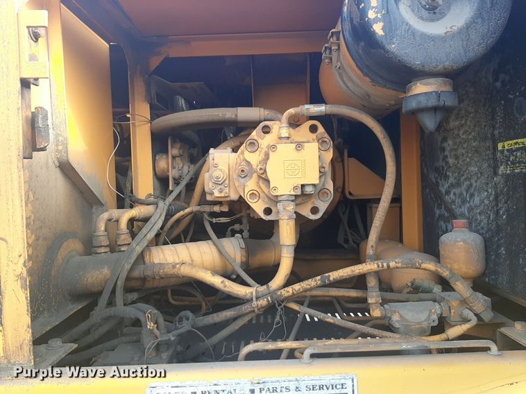 image for item DP2692 Hyundai  Robex 200W wheeled excavator