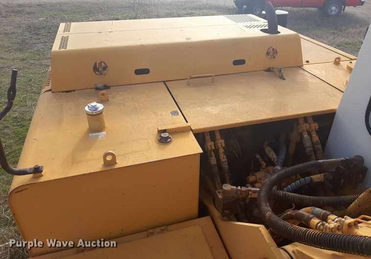 image for item DP2692 Hyundai  Robex 200W wheeled excavator