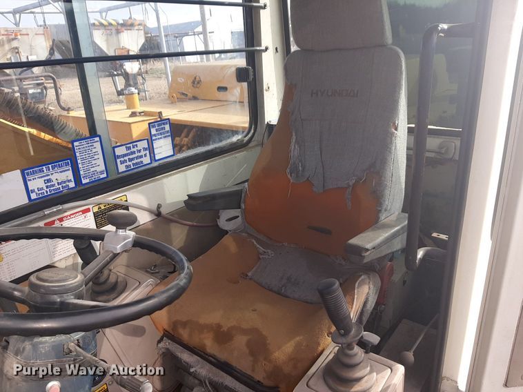 image for item DP2692 Hyundai  Robex 200W wheeled excavator