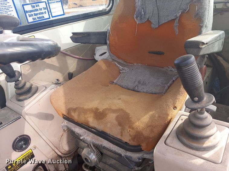 image for item DP2692 Hyundai  Robex 200W wheeled excavator