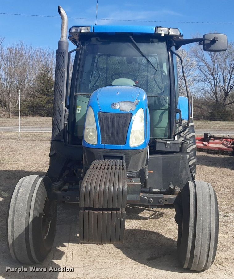 image for item DP2696 2011 New Holland T6020 tractor