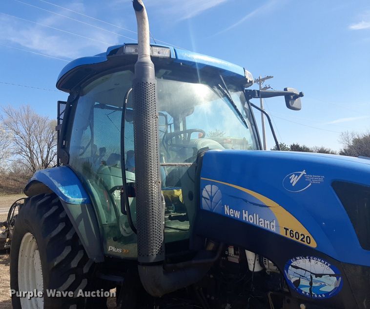 image for item DP2696 2011 New Holland T6020 tractor