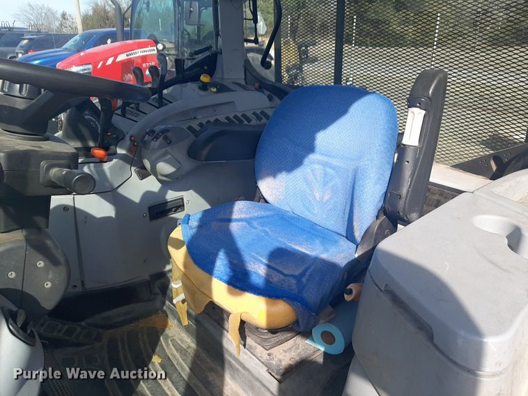 image for item DP2696 2011 New Holland T6020 tractor