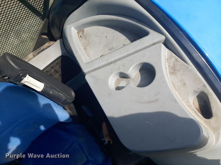 image for item DP2696 2011 New Holland T6020 tractor