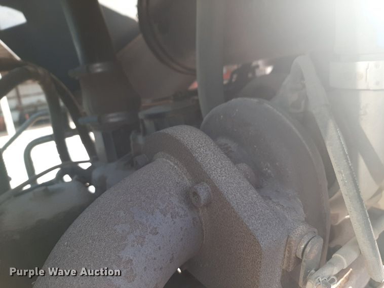 image for item DP2696 2011 New Holland T6020 tractor