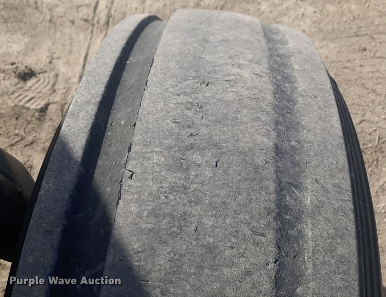 image for item DP2696 2011 New Holland T6020 tractor