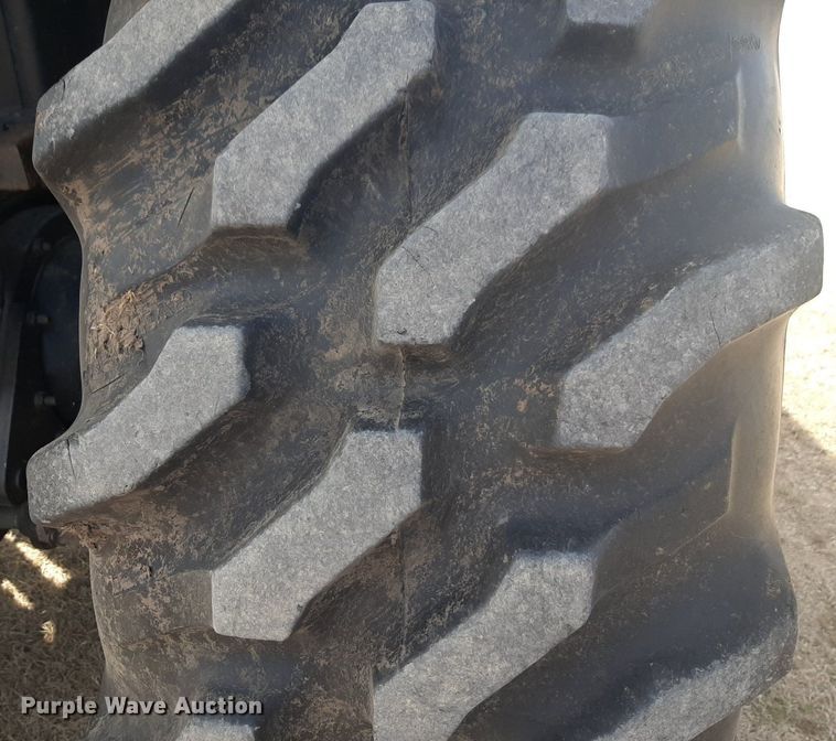 image for item DP2696 2011 New Holland T6020 tractor