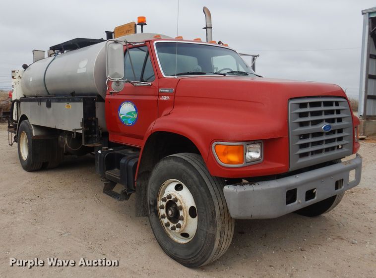 image for item DP2697 1996 Ford  F-Series oil distributor truck