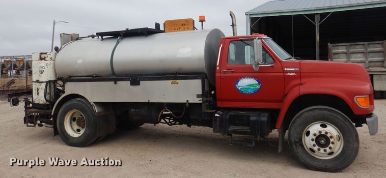 image for item DP2697 1996 Ford  F-Series oil distributor truck