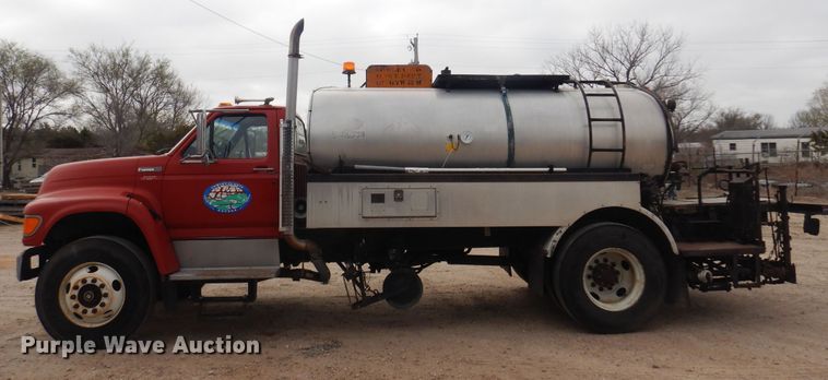 image for item DP2697 1996 Ford  F-Series oil distributor truck