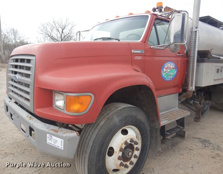 image for item DP2697 1996 Ford  F-Series oil distributor truck