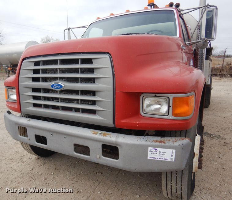 image for item DP2697 1996 Ford  F-Series oil distributor truck