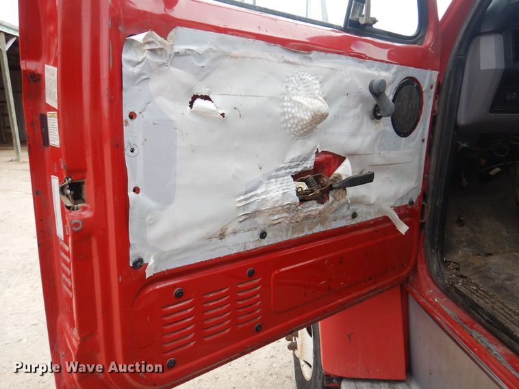 image for item DP2697 1996 Ford  F-Series oil distributor truck