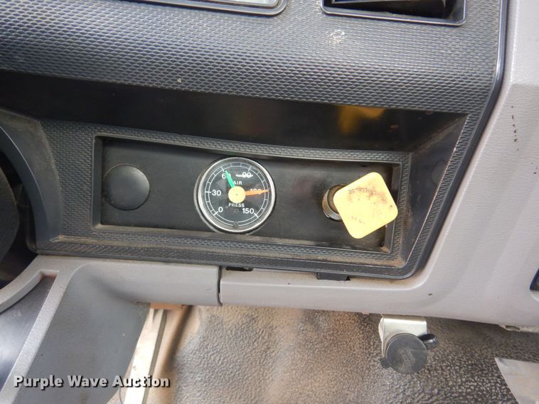 image for item DP2697 1996 Ford  F-Series oil distributor truck