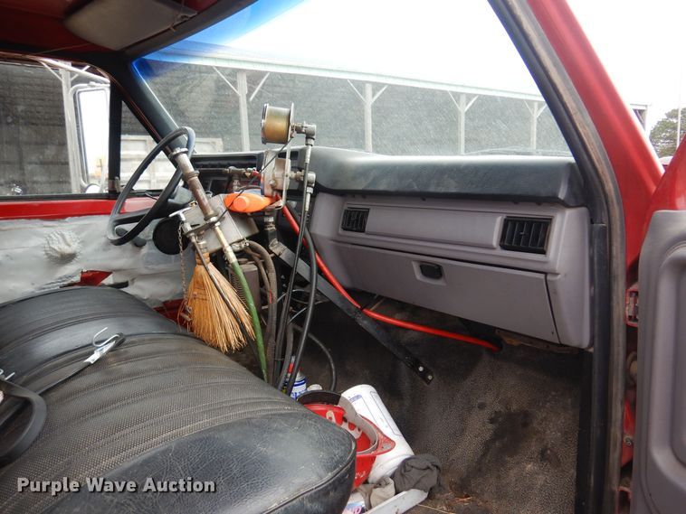 image for item DP2697 1996 Ford  F-Series oil distributor truck