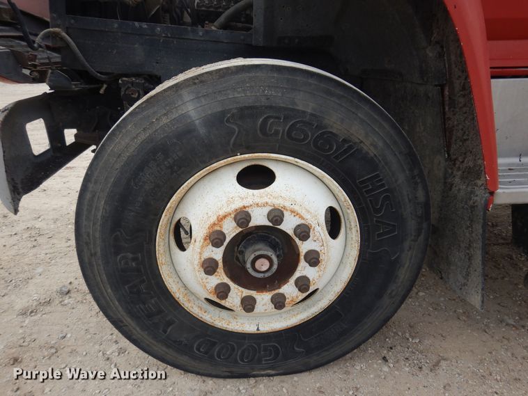 image for item DP2697 1996 Ford  F-Series oil distributor truck