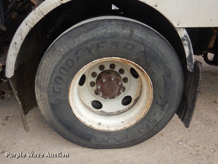 image for item DP2697 1996 Ford  F-Series oil distributor truck