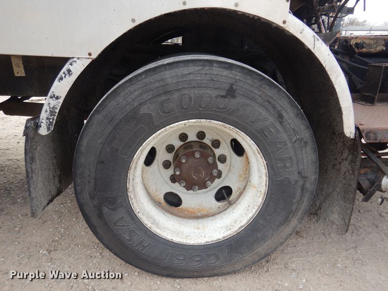 image for item DP2697 1996 Ford  F-Series oil distributor truck