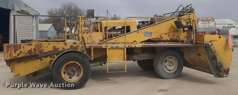 image for item DP2702 Etnyre chip spreader