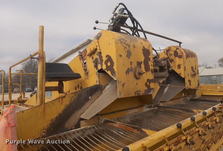 image for item DP2702 Etnyre chip spreader