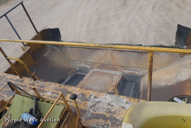 image for item DP2702 Etnyre chip spreader