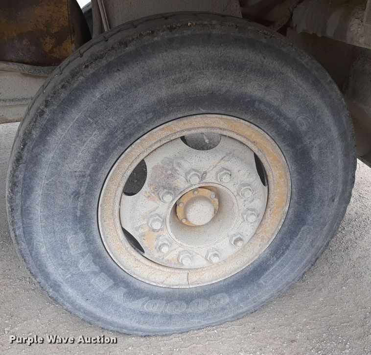 image for item DP2702 Etnyre chip spreader