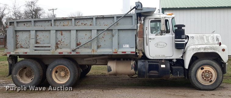 image for item DP2710 1984 Mack R686ST dump truck