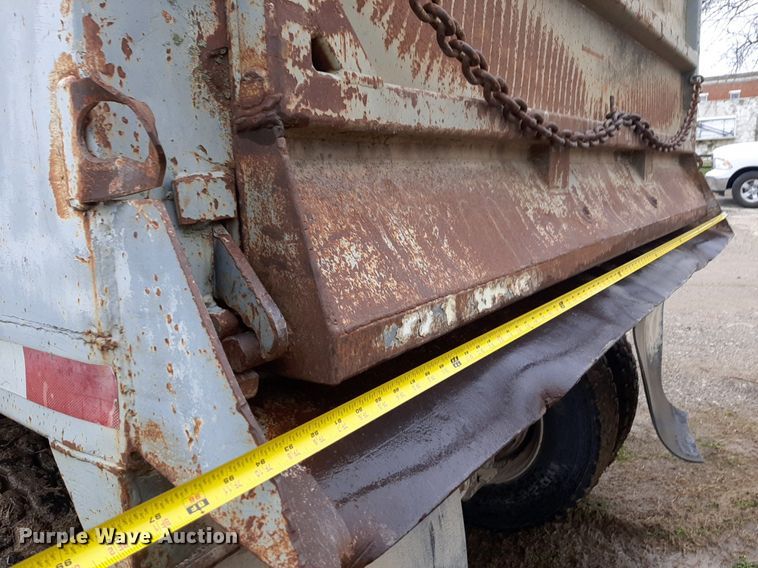 image for item DP2710 1984 Mack R686ST dump truck