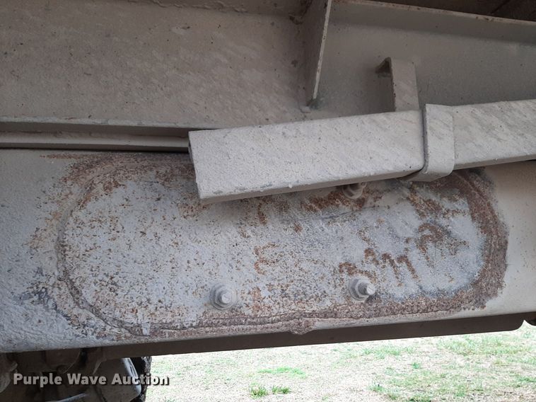 image for item DP2710 1984 Mack R686ST dump truck