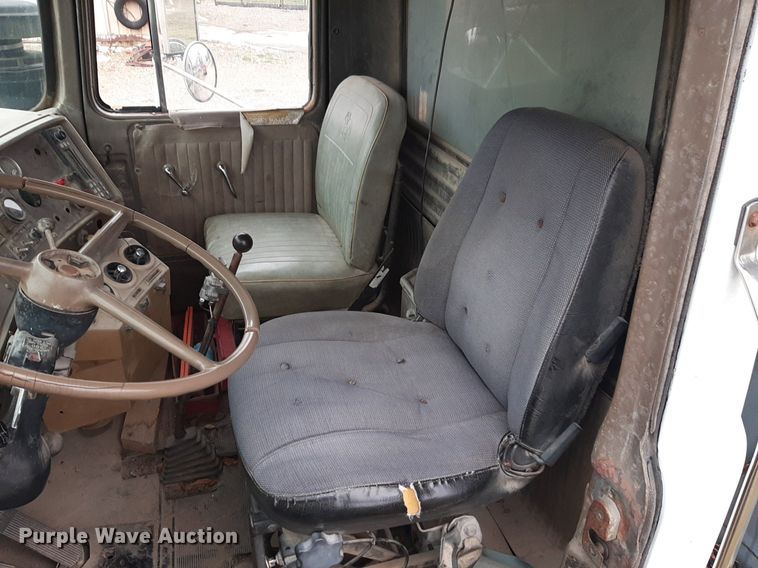 image for item DP2710 1984 Mack R686ST dump truck