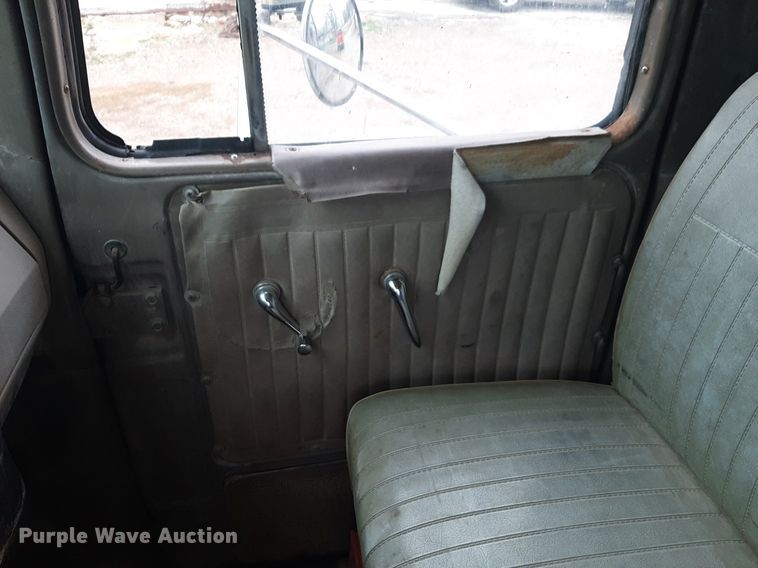 image for item DP2710 1984 Mack R686ST dump truck