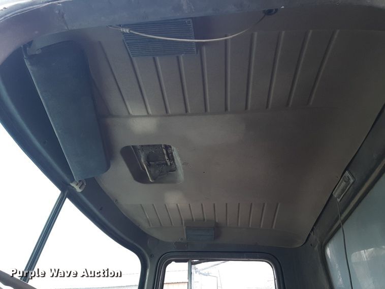 image for item DP2710 1984 Mack R686ST dump truck