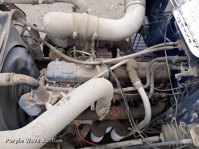 image for item DP2710 1984 Mack R686ST dump truck