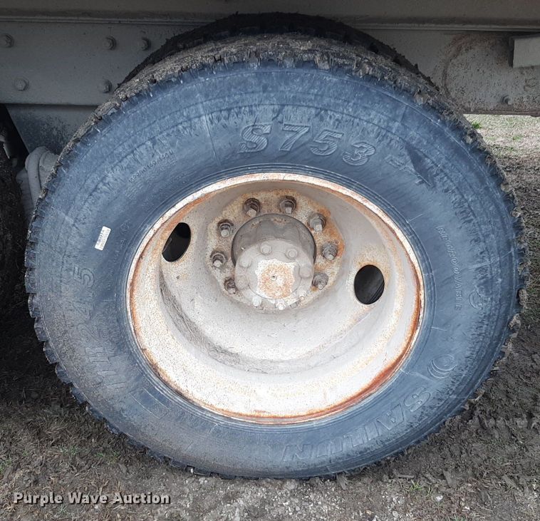 image for item DP2710 1984 Mack R686ST dump truck