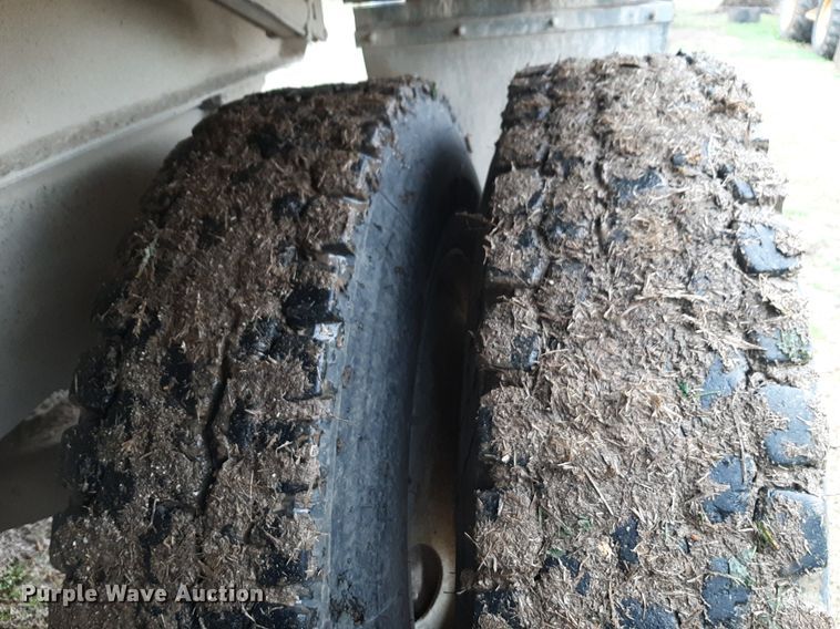 image for item DP2710 1984 Mack R686ST dump truck