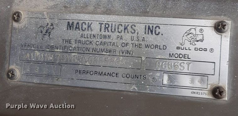 image for item DP2710 1984 Mack R686ST dump truck