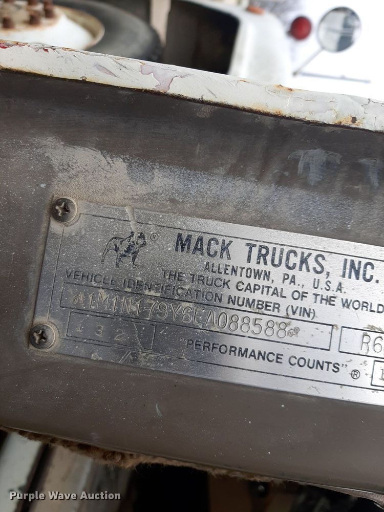 image for item DP2710 1984 Mack R686ST dump truck