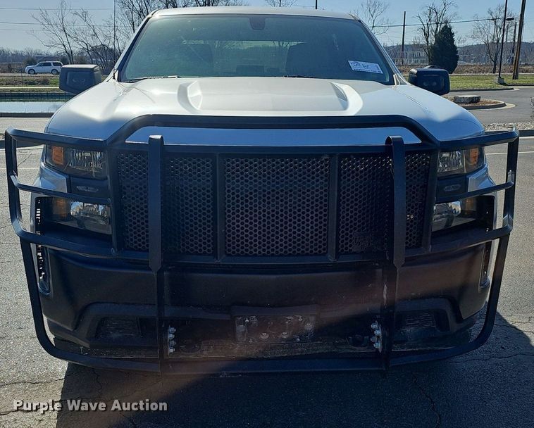 image for item DQ4371 2020 Chevrolet Silverado 1500 Crew Cab pickup truck