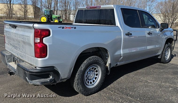 image for item DQ4371 2020 Chevrolet Silverado 1500 Crew Cab pickup truck