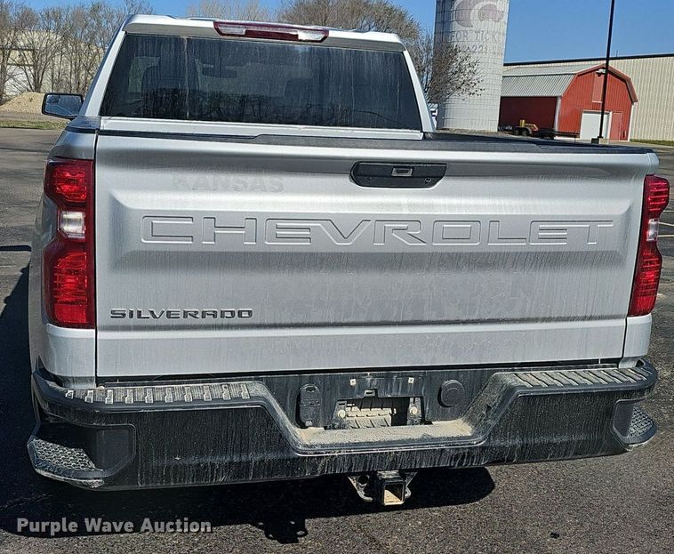 image for item DQ4371 2020 Chevrolet Silverado 1500 Crew Cab pickup truck