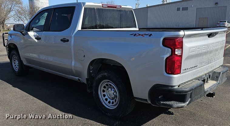 image for item DQ4371 2020 Chevrolet Silverado 1500 Crew Cab pickup truck