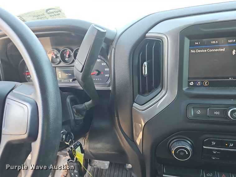 image for item DQ4371 2020 Chevrolet Silverado 1500 Crew Cab pickup truck