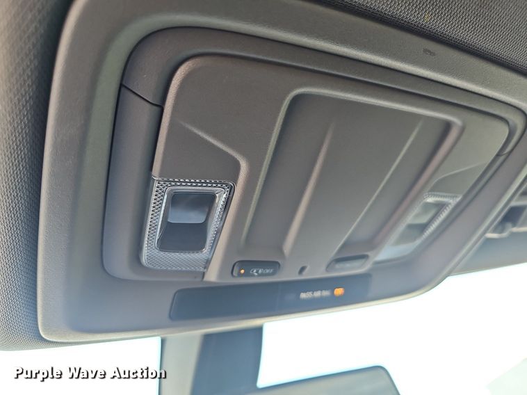 image for item DQ4371 2020 Chevrolet Silverado 1500 Crew Cab pickup truck