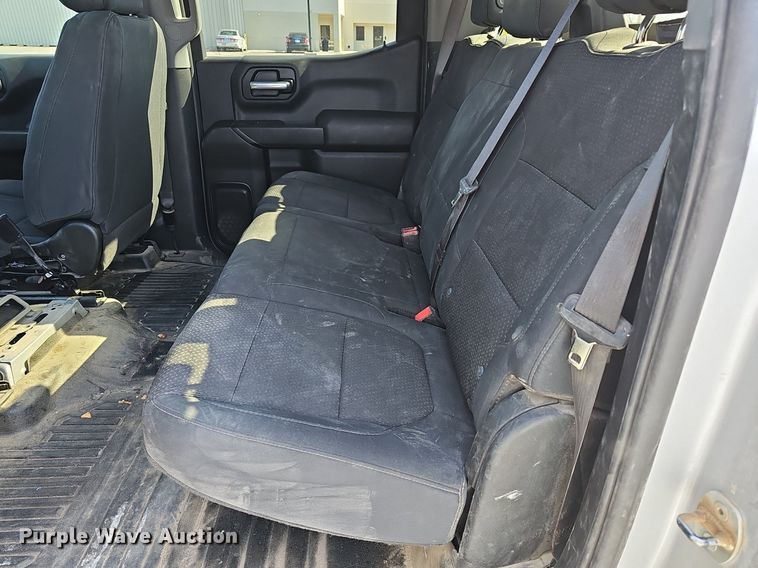 image for item DQ4371 2020 Chevrolet Silverado 1500 Crew Cab pickup truck